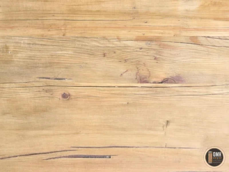Beispielfoto: Gerüstbohlen-Tischplatte mit Holzschutzlasur im Farbton Eiche