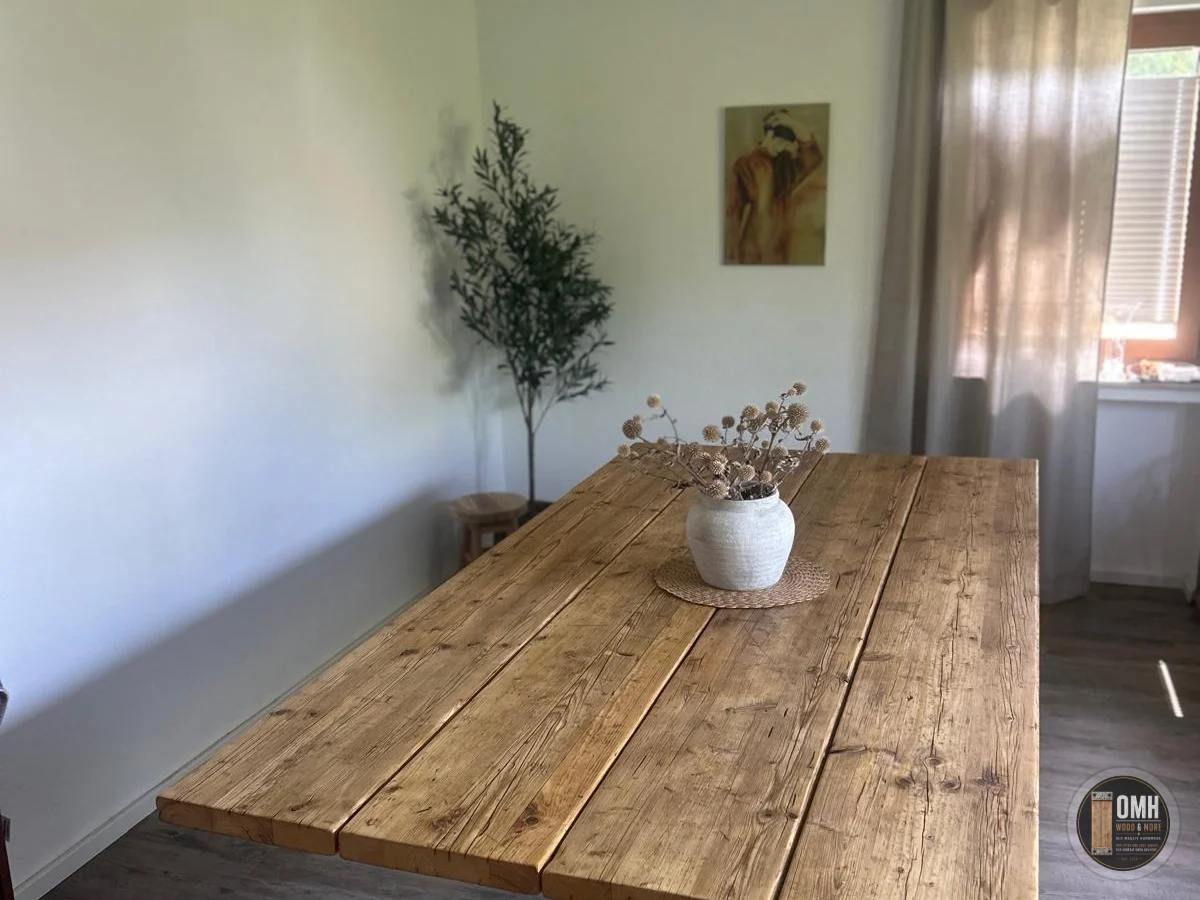Originalfoto: OMH Tisch aus vier Gerüstbohlen, ca. 126 cm breit